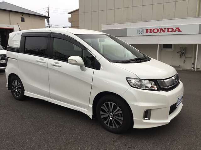 中古車 ホンダ フリードスパイク 1 5 G エアロ の中古車詳細 34 000km ホワイトパール 愛知県 115 9万円 中古車 情報 中古車検索なら 車選びドットコム 車選び Com