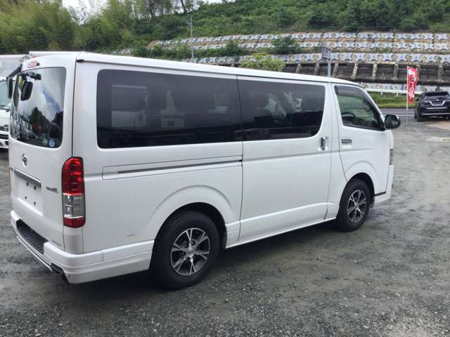 中古車 トヨタ ハイエースバン 3 0 スーパーgl ダークプライム ロング ディーゼル 4型 4ナンバー Sdナビ フルセグ Etc の中古車詳細 135 000km パール 福岡県 229万円 中古車情報 中古車検索なら 車選びドットコム 車選び Com