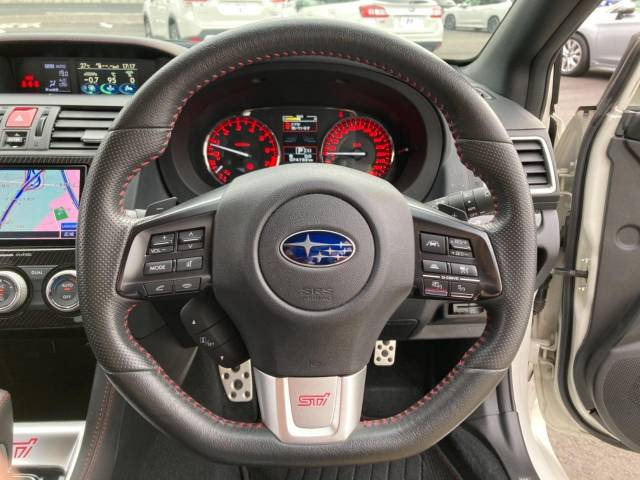 中古車 スバル Wrx S4 2 0 Gt S アイサイト 4wd の中古車詳細 74 0km クリスタルホワイト パール 愛知県 199 9万円 中古車情報 中古車検索なら 車選びドットコム 車選び Com