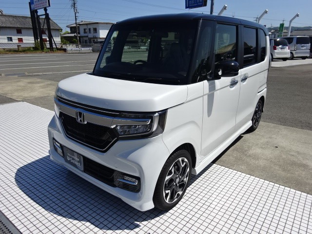 中古車 ホンダ N Boxカスタム G Ex ターボ ホンダセンシング の中古車詳細 12 000km ホワイト 徳島県 0万円 中古車情報 中古車検索なら 車選びドットコム 車選び Com