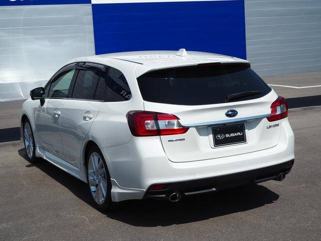 中古車 スバル レヴォーグ 1 6 Gt アイサイト Sスタイル 4wd の中古車詳細 45 000km ホワイトメタリック 佐賀県 1 2万円 中古車情報 中古車検索なら 車選びドットコム 車選び Com