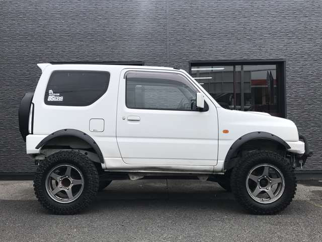 中古車 スズキ ジムニー Xg 4wd 6型 猪狩バンパー 社外足廻リフトアップ の中古車詳細 100 000km ホワイト 埼玉県 68万円 中古車情報 中古車検索なら 車選びドットコム 車選び Com