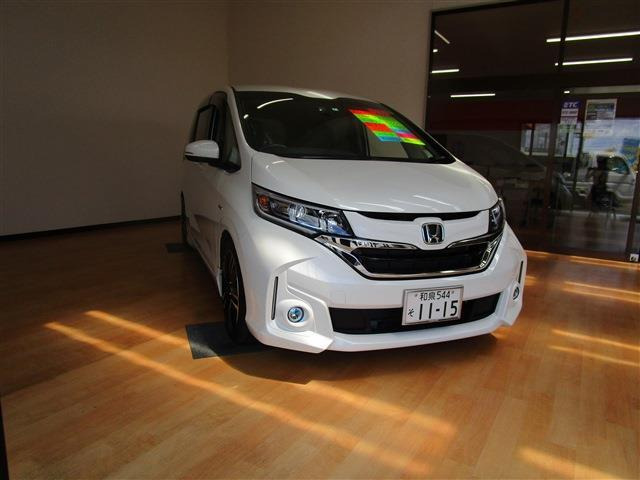 中古車 ホンダ フリード 1 5 ハイブリッド G ホンダセンシング 4wd の中古車詳細 18 000km ホワイト 宮城県 259 8万円 中古車情報 中古車検索なら 車選びドットコム 車選び Com