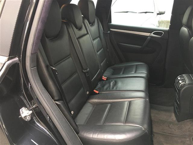 中古車 ポルシェ カイエン ターボ4wd 本革シート の中古車詳細 54 000km 黒 埼玉県 99 9万円 中古車情報 中古車 検索なら 車選びドットコム 車選び Com