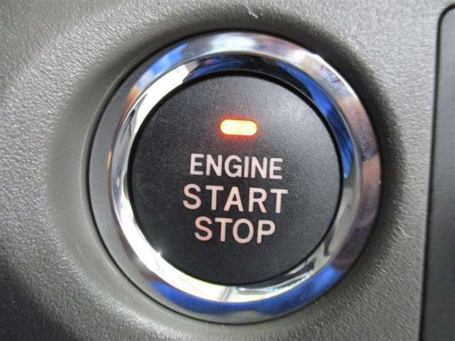 中古車 トヨタ ヴィッツ 1 3 F リミテッド の中古車詳細 33 000km ライトパープルメタリック 長崎県 28万円 中古車 情報 中古車検索なら 車選びドットコム 車選び Com