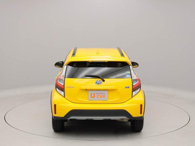 中古車 トヨタ アクア 1 5 クロスオーバー の中古車詳細 21 000km イエロー 愛知県 143 9万円 中古車情報 中古 車検索なら 車選びドットコム 車選び Com