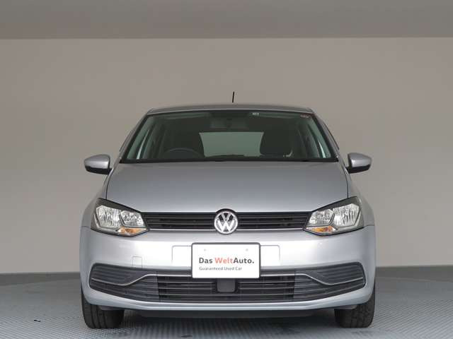 中古車 フォルクスワーゲン ポロ Tsi コンフォートライン ブルーモーションテクノロジー の中古車詳細 21 000km シルバーメタリック 神奈川県 99 9万円 中古車情報 中古車検索なら 車選びドットコム 車選び Com