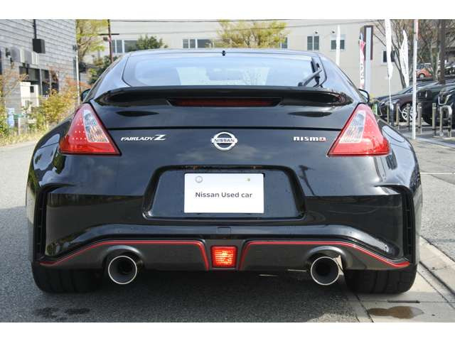 中古車 日産 フェアレディz 3 7 Nismo の中古車詳細 9 000km ブラックパール 奈良県 463 8万円 中古車情報 中古車検索なら 車選びドットコム 車選び Com