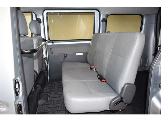 中古車 トヨタ タウンエースバン 1 5 Gl の中古車詳細 19 000km シルバーメタリックメタリック 大阪府 119万円 中古車 情報 中古車検索なら 車選びドットコム 車選び Com