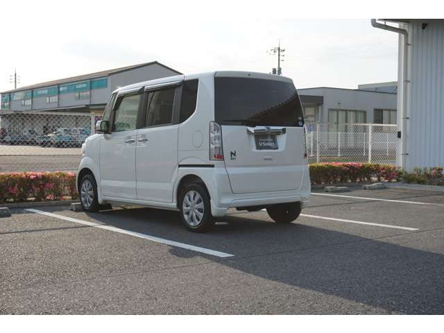 中古車 ホンダ N Boxカスタム G Lパッケージ 4wd の中古車詳細 43 000km ホワイトパール 岡山県 114 9万円 中古車情報 中古車検索なら 車選びドットコム 車選び Com