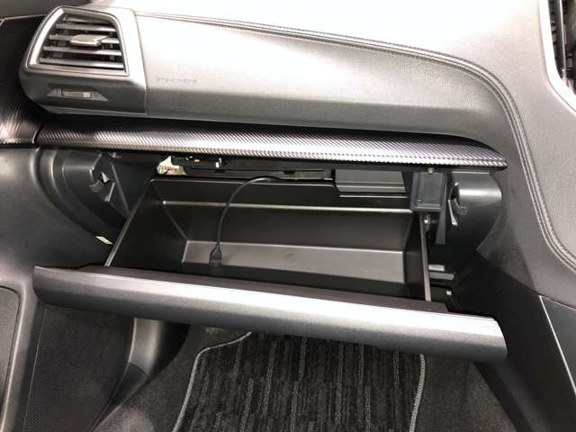 中古車 スバル インプレッサスポーツ 1 6 I L アイサイト の中古車詳細 10 000km シルバー 兵庫県 153万円 中古車 情報 中古車検索なら 車選びドットコム 車選び Com