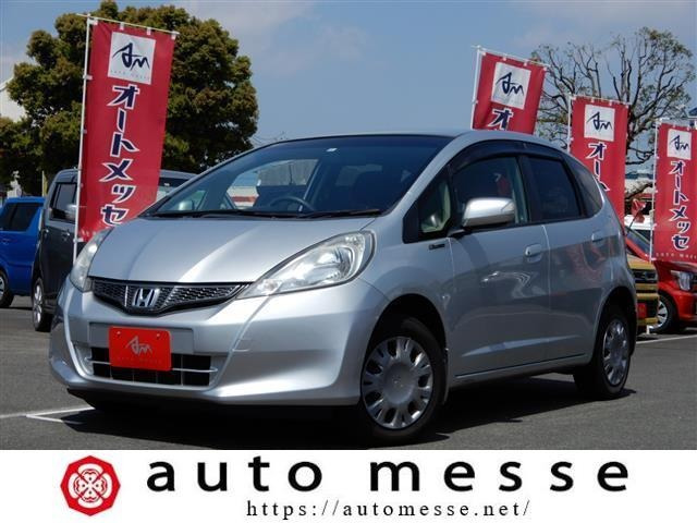 中古車 ホンダ フィット 1 3 G 10thアニバーサリー の中古車詳細 63 000km シルバー 熊本県 37 8万円 中古車情報 中古車検索なら 車選びドットコム 車選び Com