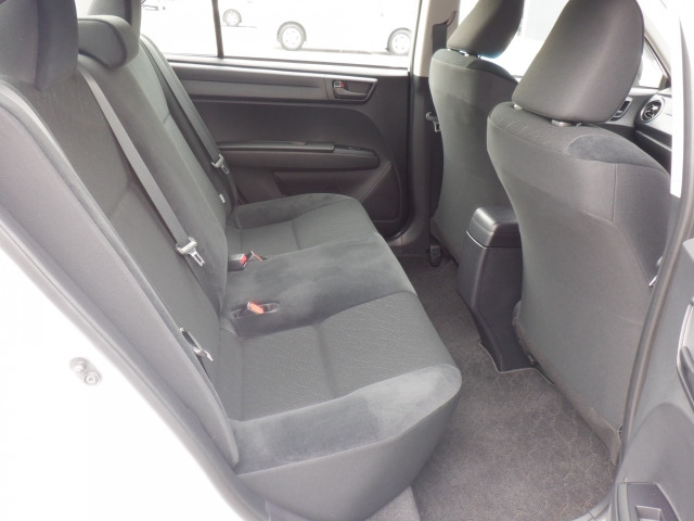 中古車 トヨタ カローラアクシオ 1 5 X の中古車詳細 3 000km シロ 兵庫県 124 6万円 中古車情報 中古車検索なら 車選びドットコム 車選び Com