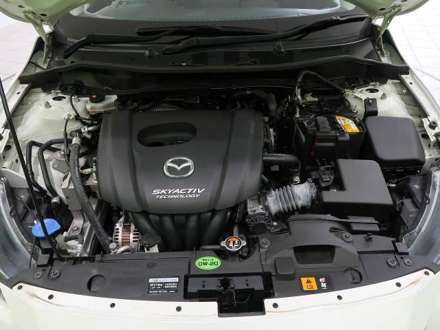 中古車 マツダ デミオ 1 3 13s ツーリング の中古車詳細 69 900km スノーフレイクホワイトパールマイカ 富山県 69 9万円 中古車情報 中古車検索なら 車選びドットコム 車選び Com