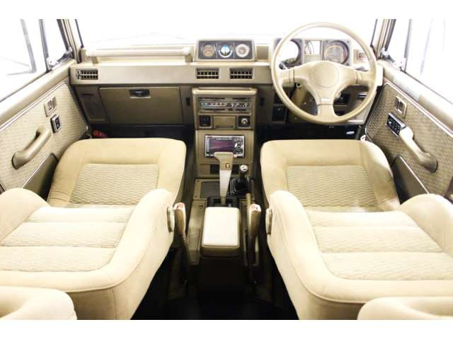 中古車 三菱 パジェロ 2 5 ミッドルーフ エクシード ディーゼル 4wd 新品タイベル交換 丸目 背面タイヤカバー の中古車詳細 38 000km ゴールド 群馬県 268万円 中古車情報 中古車検索なら 車選びドットコム 車選び Com