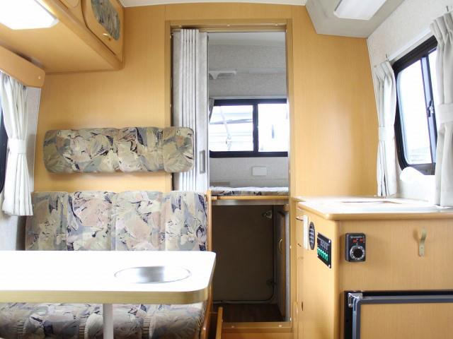 中古車 トヨタ ダイナ キャンピング車 ダイナ Atoz アラモ 3 0d 4wd の中古車詳細 73 597km ホワイト 北海道 359万円 中古車情報 中古車検索なら 車選びドットコム 車選び Com