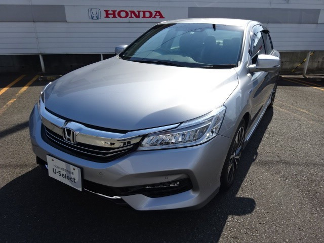中古車 ホンダ アコードハイブリッド 2 0 Ex の中古車詳細 15 000km シルバー 徳島県 279 8万円 中古車情報 中古車検索なら 車選びドットコム 車選び Com