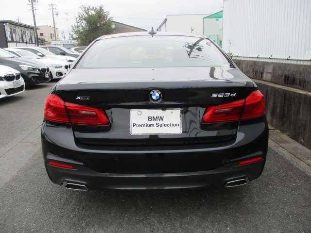 中古車 Bmw 523d 523d Xドライブ Mスピリット 4wd の中古車詳細 6 000km ブラック 静岡県 408万円 中古車情報 中古車検索なら 車選びドットコム 車選び Com 中古車 Bmw 523d 523d Xドライブ Mスピリット 4wd の中古車詳細 6 000km ブラック 静岡県 408万円 中古車情報 中古車検索なら 車選びドットコム 車選び Com