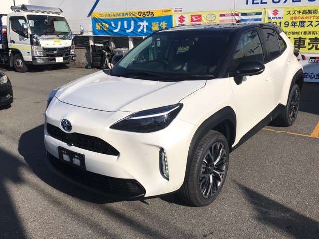 中古車 トヨタ ヤリスクロス 1 5 ハイブリッド Z 新車8型ディスプレイ パノラマバックカメラ の中古車詳細 新車 ホワイトブラック2 大阪府 2万円 中古車情報 中古車検索なら 車選びドットコム 車選び Com