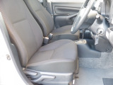 車内に持ち込んだ小物やドリンクがきちんと片付く収納も充実。いつでもきれいな車内を保てます。