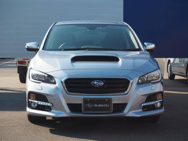 中古車 スバル レヴォーグ 1 6 Gt S アイサイト 4wd の中古車詳細 49 000km シルバーメタリック 佐賀県 198万円 中古車情報 中古車検索なら 車選びドットコム 車選び Com