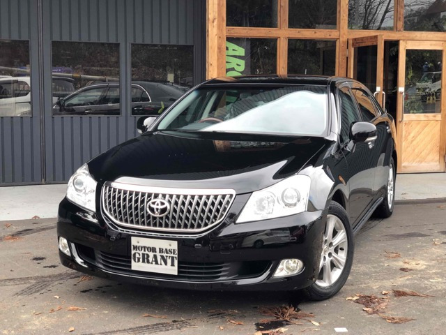 中古車 トヨタ クラウンマジェスタ 4 3 I Four 4wd の中古車詳細 80 000km ブラック 岩手県 97万円 中古車情報 中古車検索なら 車選びドットコム 車選び Com