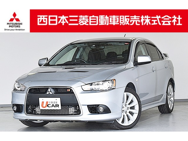 中古車 三菱 ギャランフォルティス 2 0 ラリーアート 4wd の中古車詳細 29 000km シルバー 大阪府 228万円 中古車情報 中古車検索なら 車選びドットコム 車選び Com