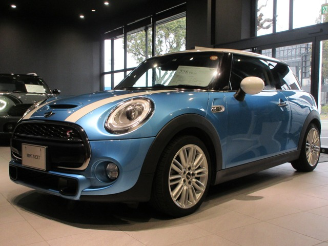 中古車 Bmw Mini ミニ クーパー S の中古車詳細 43 000km ブルー 熊本県 228万円 中古車情報 中古車検索なら 車 選びドットコム 車選び Com