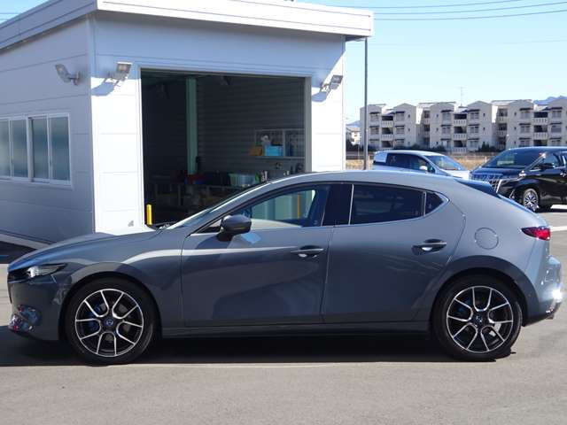 中古車 マツダ Mazda3ファストバック 1 8 Xd プロアクティブ ツーリング セレクション 地デジフルセグ純正ナビraysアルミbose の中古 車詳細 17 000km グレーメタリック 群馬県 235 8万円 中古車情報 中古車検索なら 車選びドットコム 車選び Com