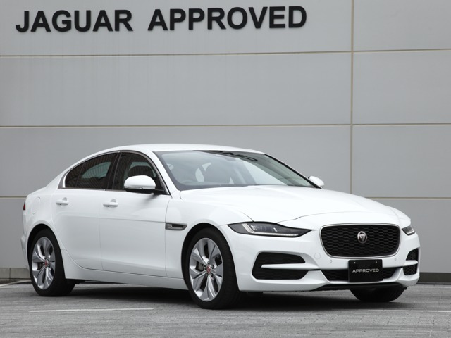 中古車 ジャガー Xe S 2 0l D180 ディーゼル の中古車詳細 32 000km ホワイト 岐阜県 458万円 中古車情報 中古車検索なら 車選びドットコム 車選び Com