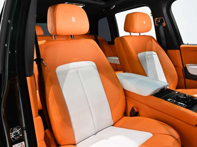 中古車 ロールスロイス カリナン 6 75 4wd の中古車詳細 3 000km ダークグリーンメタリック 大阪府 4 380万円 中古車 情報 中古車検索なら 車選びドットコム 車選び Com 中古車 ロールスロイス カリナン 6 75 4wd の中古車詳細 3 000km ダークグリーンメタリック 大阪府 4 380万円 中古車 情報 中古車検索なら 車選びドットコム 車選び Com