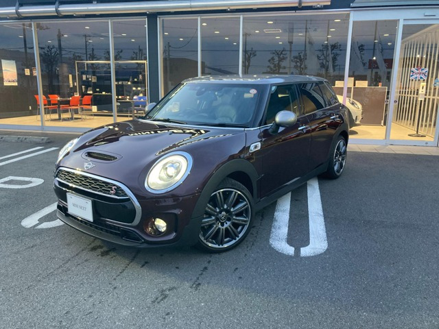 中古車 Bmw Mini ミニクラブマン クーパー Sd の中古車詳細 27 000km ワインレッド 静岡県 298万円 中古車情報 中古車検索なら 車選びドットコム 車選び Com