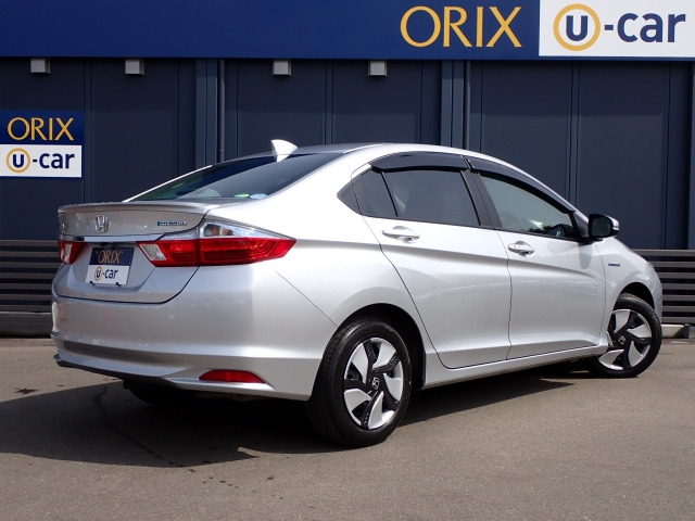 中古車 ホンダ グレイス の中古車詳細 55 000km シルバー 福岡県 75万円 中古車情報 中古車検索なら 車選びドットコム 車 選び Com