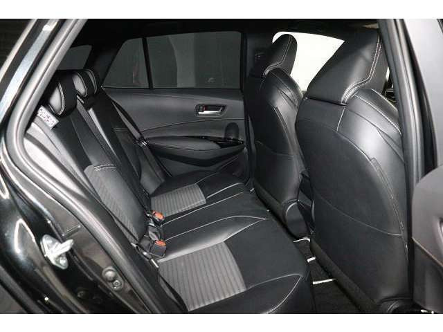 中古車 トヨタ カローラツーリング 1 8 W B の中古車詳細 38 000km ブラックメタリック 福岡県 199万円 中古車 情報 中古車検索なら 車選びドットコム 車選び Com