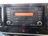 ◆CD一体AM/FMチューナーラジオ◆お気に入りの音楽でドライブを楽しめます♪