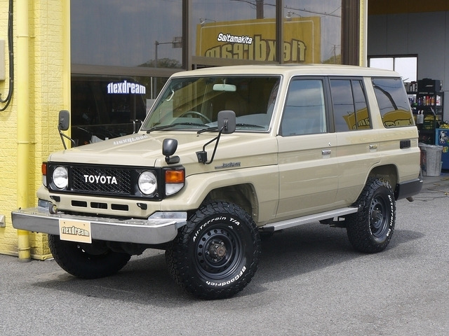 中古車 トヨタ ランドクルーザー70 4 2 Zx ディーゼル 4wd の中古車詳細 286 000km ベージュ 埼玉県 399 8万円 中古車情報 中古車検索なら 車選びドットコム 車選び Com