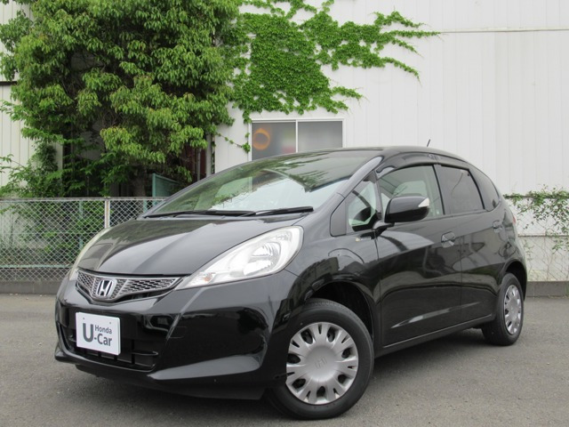 中古車 ホンダ フィット 1 3 G 10thアニバーサリー の中古車詳細 52 000km ブラックメタリック 神奈川県 35 2万円 中古車情報 中古車検索なら 車選びドットコム 車選び Com