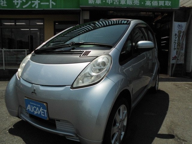 中古車 三菱 I Miev G の中古車詳細 54 000km シルバー 京都府 52 8万円 中古車情報 中古車検索なら 車 選びドットコム 車選び Com