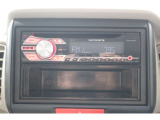 カロッツェリアのオーディオ(DEH-380)が搭載されており、CD,AM,FMの機能が使えます!!