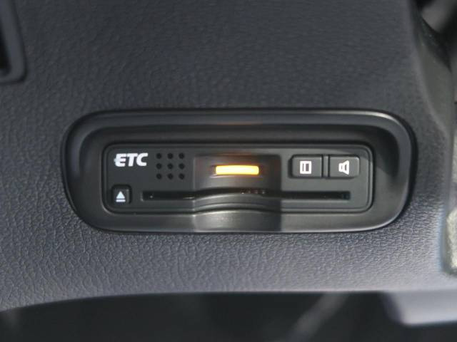 中古車 ホンダ ヴェゼル 1 5 ハイブリッド Z の中古車詳細 47 790km ホワイトオーキッド パール 鹿児島県 159 7万円 中古車情報 中古車検索なら 車選びドットコム 車選び Com