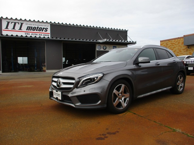 GLAクラス GLA250 4マチック スポーツ 4WD 