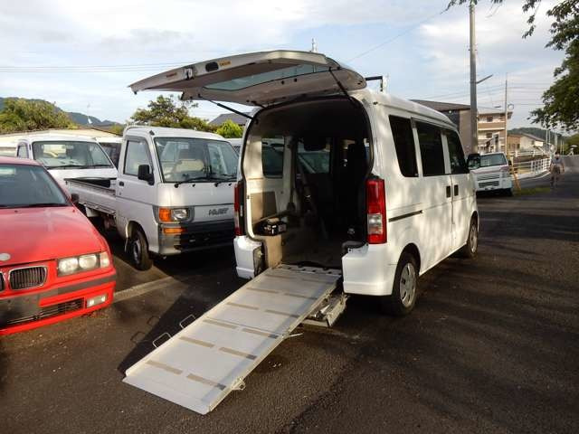 エブリイワゴン ウィズ 車いす移動車 電動モ-タ-車いす固定装置