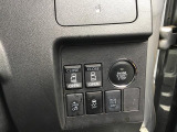 プッシュボタンを装備しているのでスマートキーを上着のポケットに入れておけば、ブレーキを踏みながらボタンを押すだけでエンジンの始動がスマートに行えます!