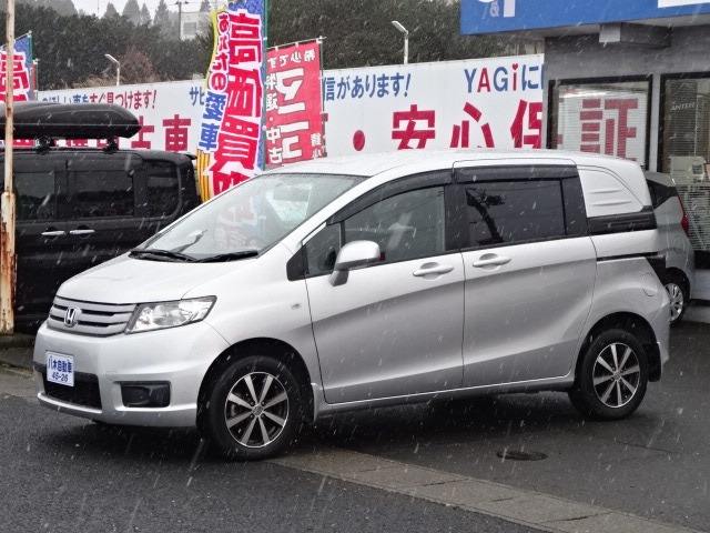 フリードスパイク 1.5 G ジャストセレクション 4WD 