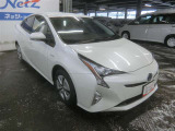 プリウス 1.8 A プレミアム E-Four 4WD 