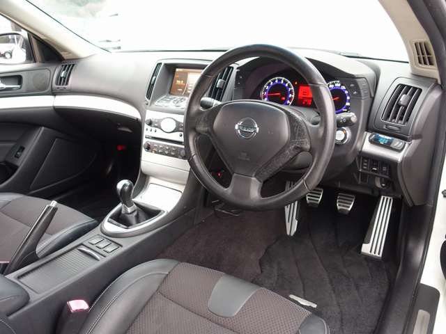 中古車 日産 スカイラインクーペ 3.7 370GT タイプS BLTZ車高調