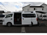 NV350キャラバン  2.5 チェアキャブ 車いす2名仕様