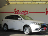 アウトランダーPHEV 2.4 G プレミアムパッケージ 4WD 