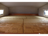 バンクベッド寸法「185×185」大人3名様分の就寝スペースです♪