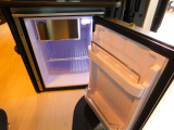 DC式冷蔵庫標準装備!